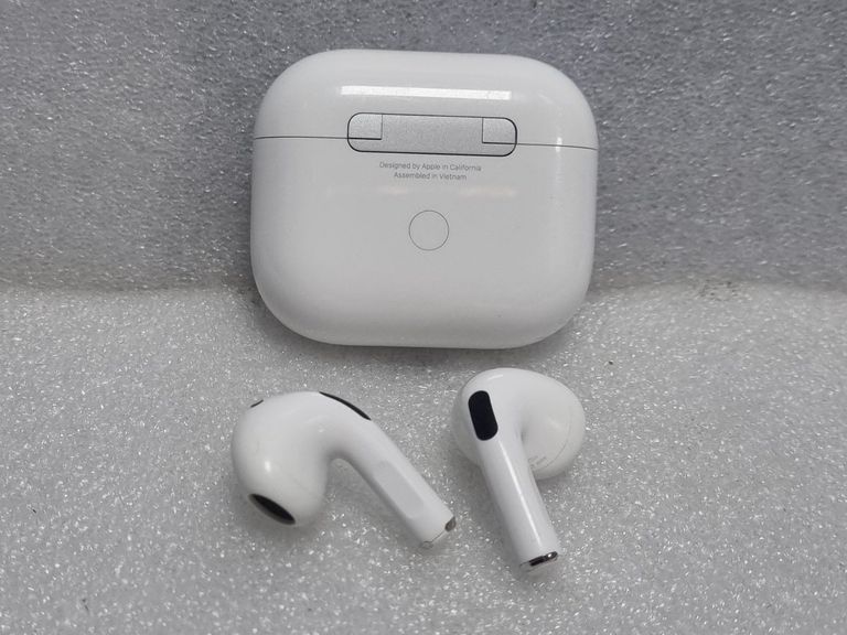 Дешево Apple airpods 3rd generation з ломбарду