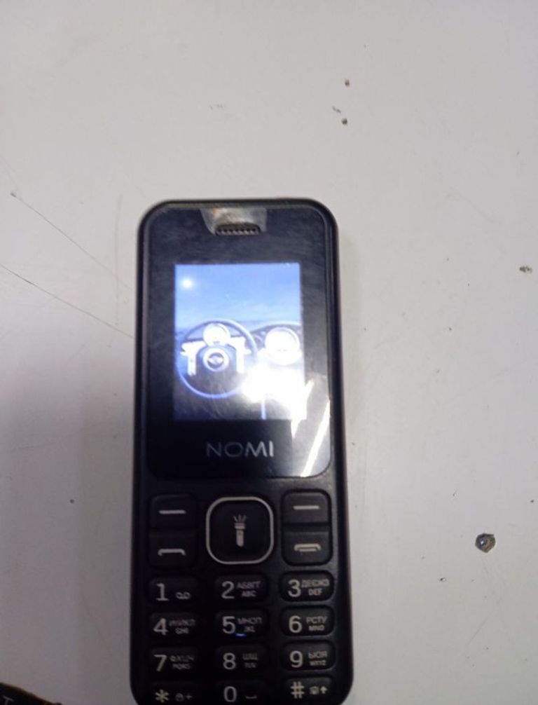 Оголошення Nomi i1880 Black Б/У
