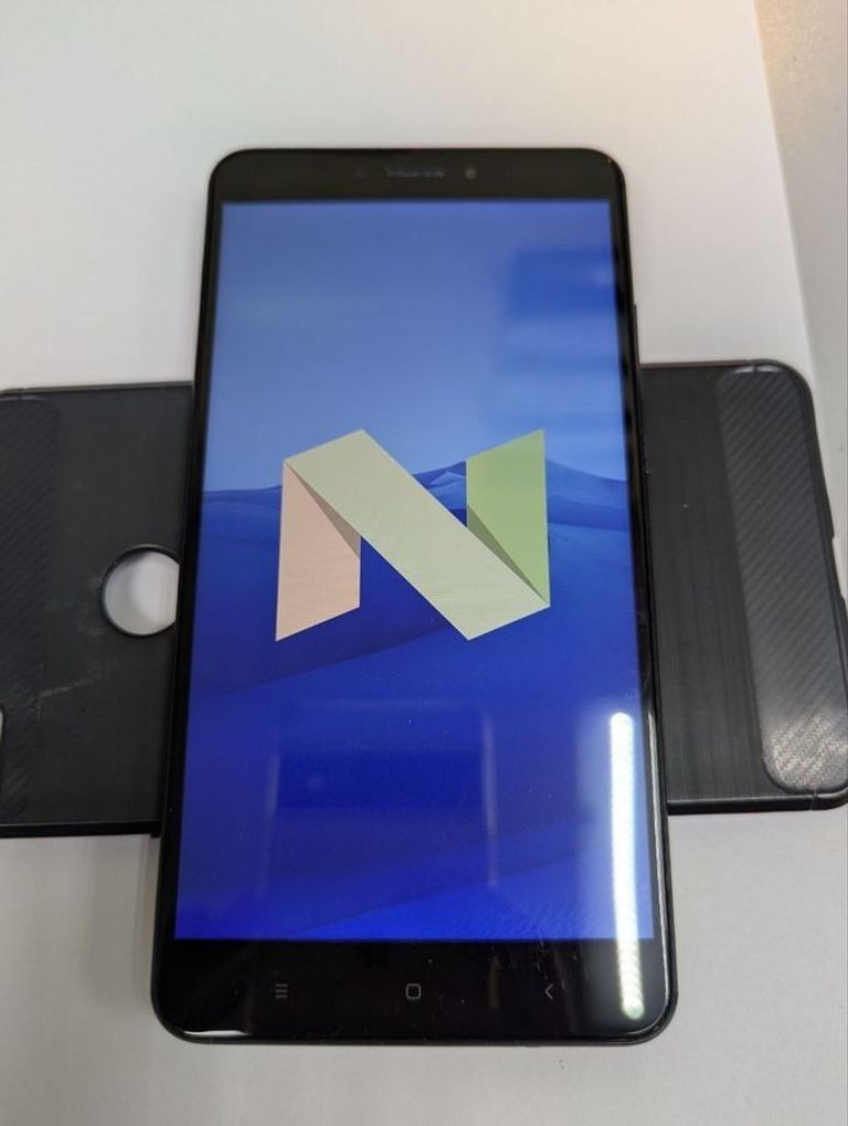 Оголошення Xiaomi mi max 2 4/64gb Б/У