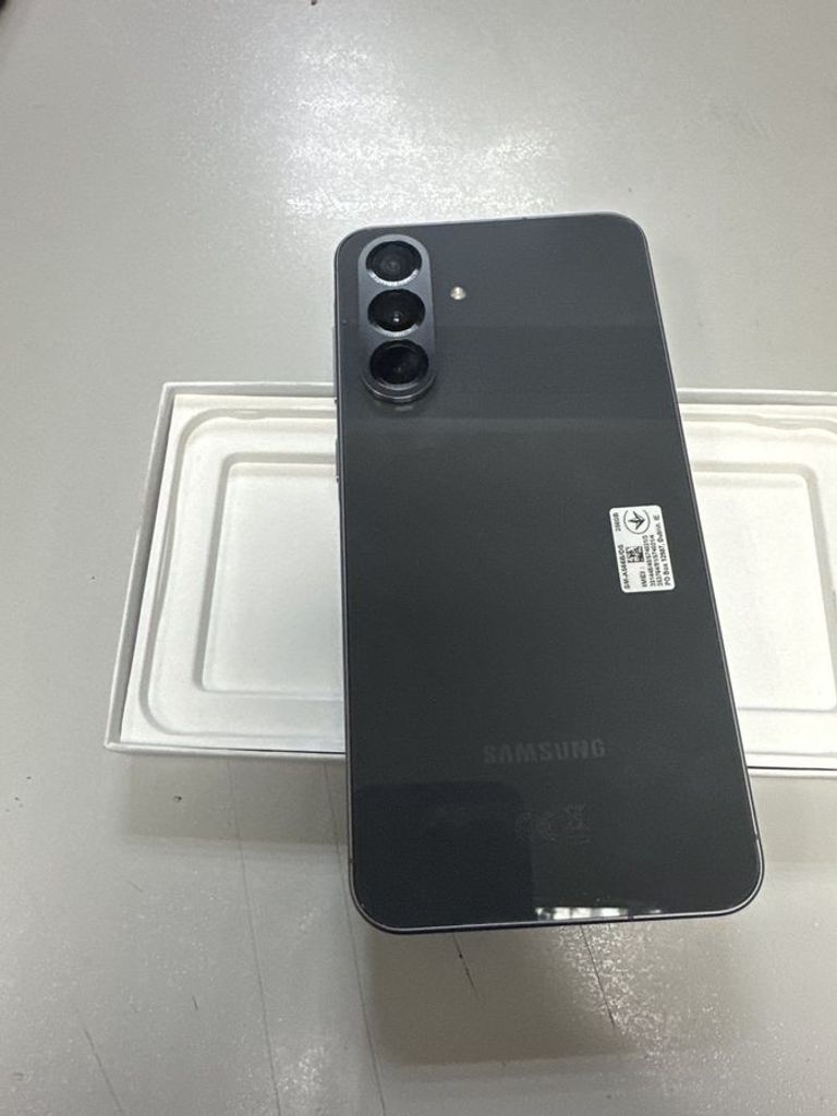 Купити Samsung galaxy a56 5g 8/256gb Б/У