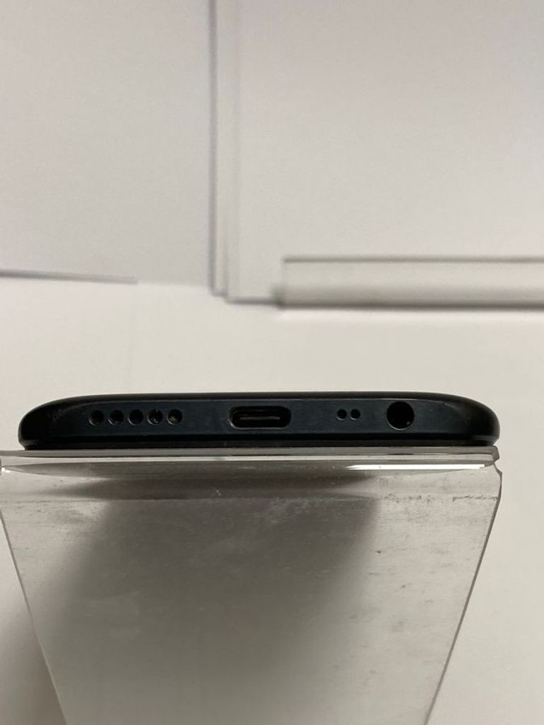 Дешево Xiaomi Redmi 8A 4/64GB Black з ломбарду