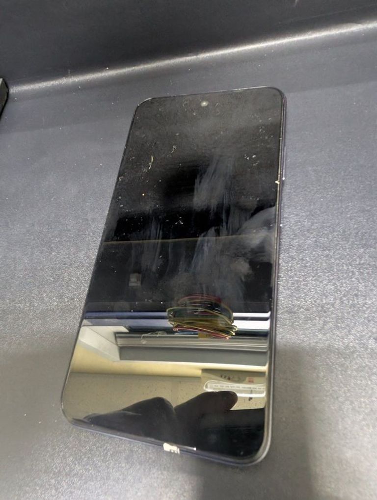 Оголошення Infinix smart 9 4/128gb Б/У