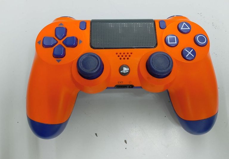Дешево Sony dualshock 4 v2 з ломбарду