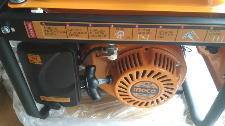 Купити Ingco GE30005 2,5кВт, 11,3А,  max 2.8кВт, медная обмотка. Б/У