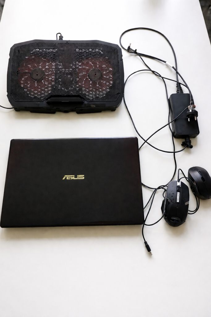 Купити ASUS X550I-16 GB RAM, RX 560 4GB, SSD+HDD Б/У