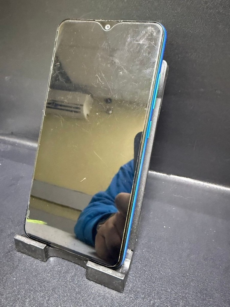 Дешиво vivo Y1S 2/32GB Black с ломбарда