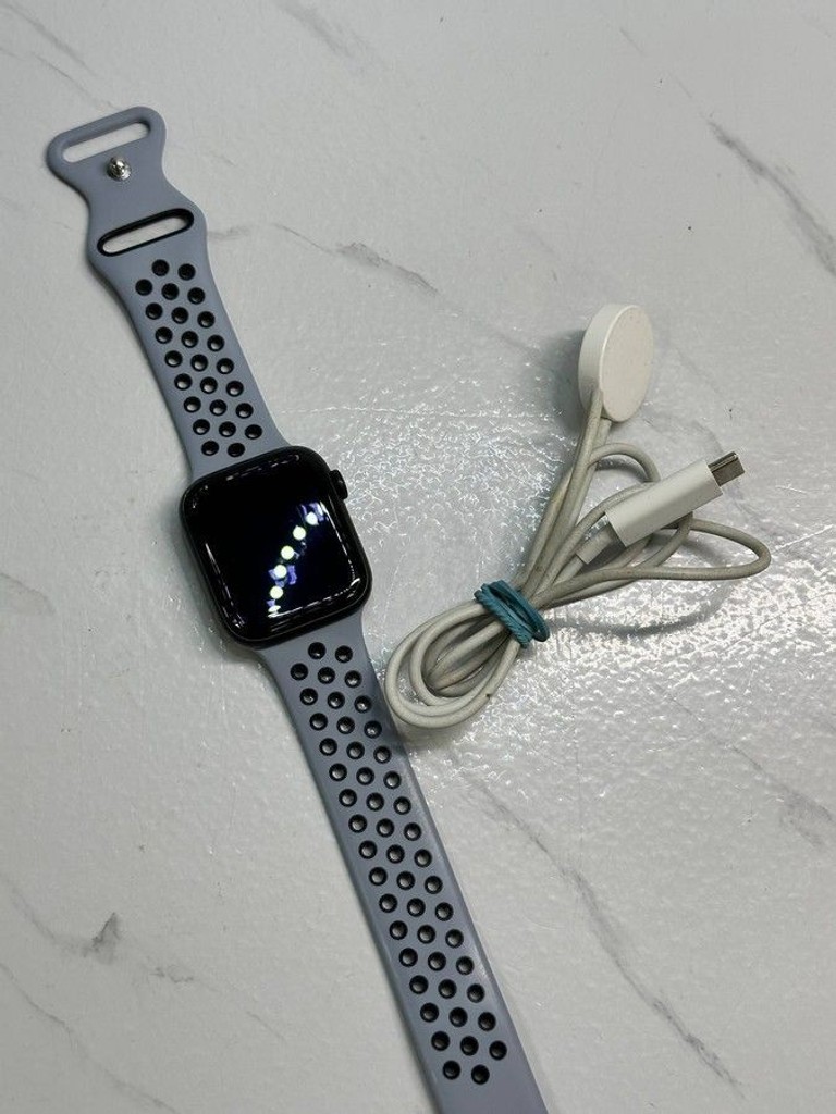 Apple watch se 2 gps 44mm aluminium case Код:01-200939233. Изображение 5