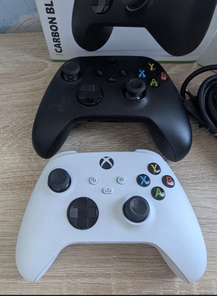 Объявление Microsoft xbox series s 512gb + 2 джойстика Б/У