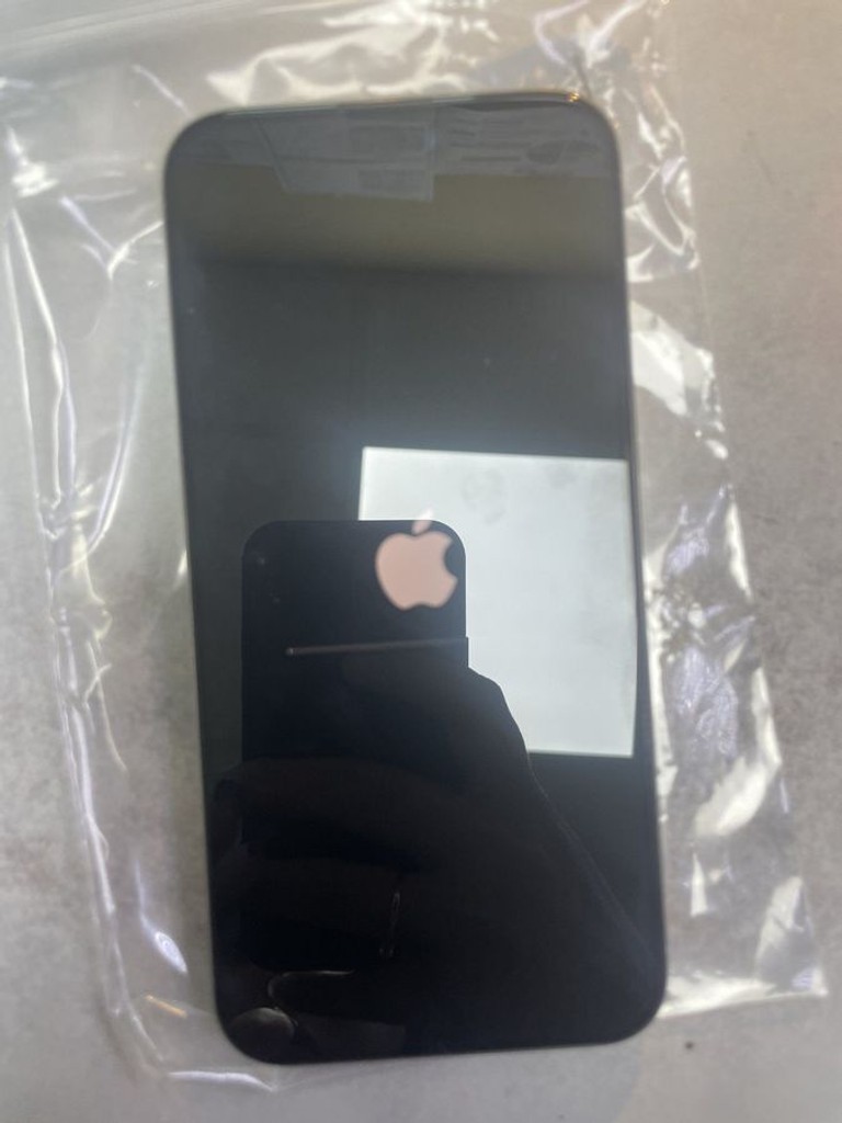 Купити Apple iphone 15 pro max 256gb esim Б/У
