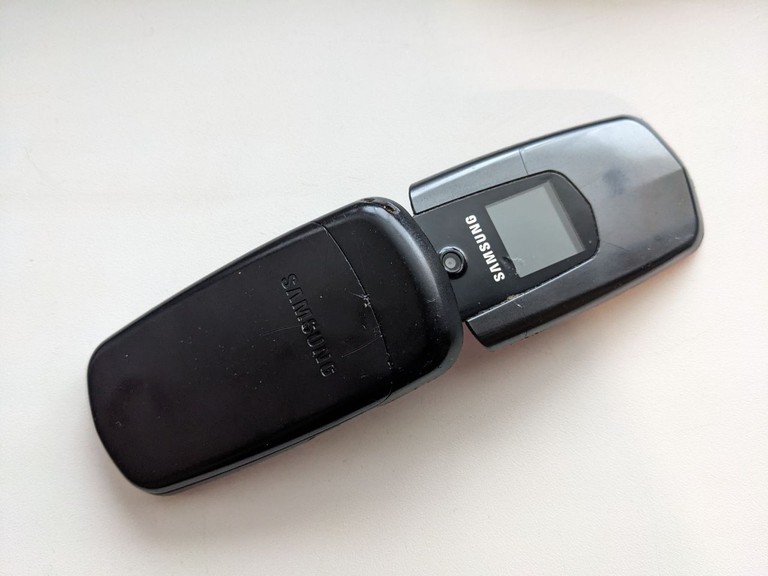 Дешиво Samsung e2210 с ломбарда