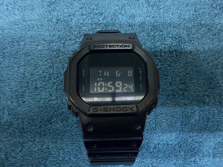 Оголошення Casio dw-5600bb Б/У