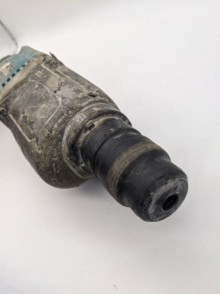 Дешево Makita HR2470 з ломбарду