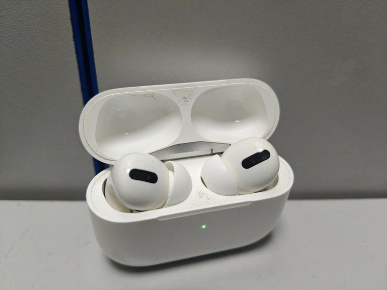 Купити Apple AirPods Pro (MWP22) Б/У