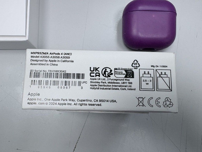 Дешиво Apple airpods 4 with active noise cancellation с ломбарда