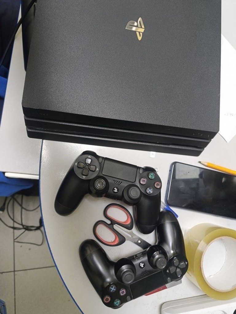 Дешево Sony playstation 4 pro 1tb з ломбарду