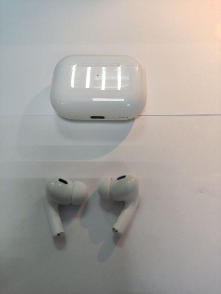 Apple airpods pro 2nd generation with magsafe charging case usb-c Код:01-201008389. Изображение 5