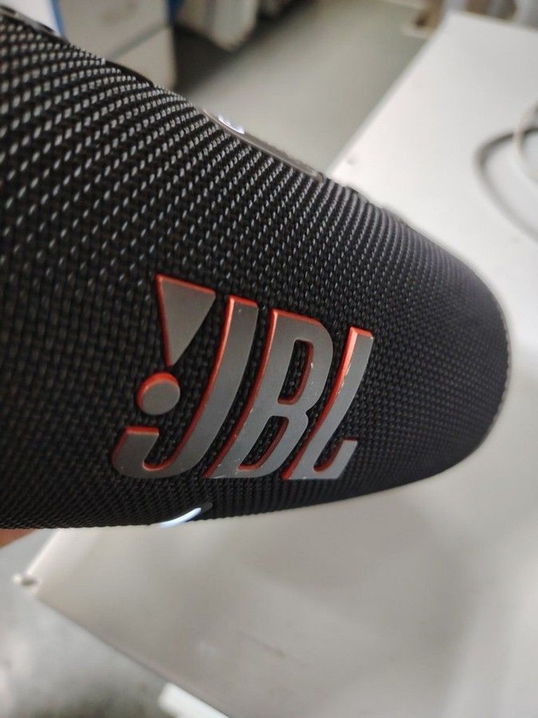 Оголошення Jbl charge 5 Б/У
