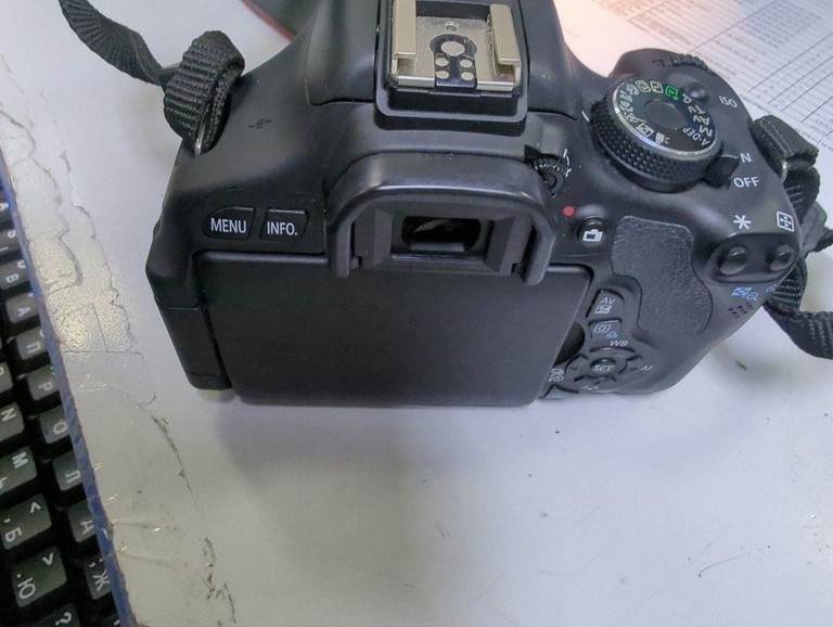 Дешиво Canon eos 600d / efs 18-55mm macro 0.25m/0.8ft с ломбарда
