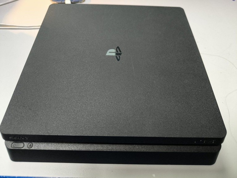 Купить Sony playstation 4 slim 1tb / 2 контролери Б/У