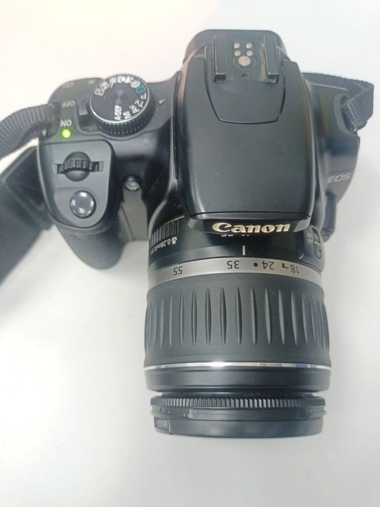 Дешиво Canon eos 400d + ef-s 18-55mm f/3,5-5,6 is ii с ломбарда