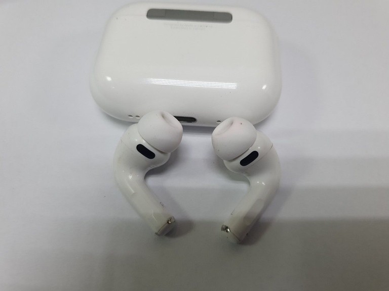 Распродажа AirPods Pro 3, продавец Техноскарб