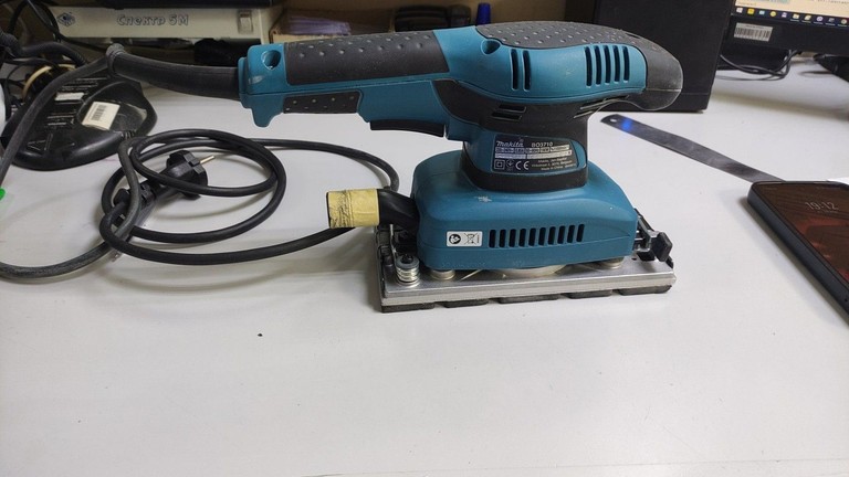 Купити Makita BO3710 Б/У