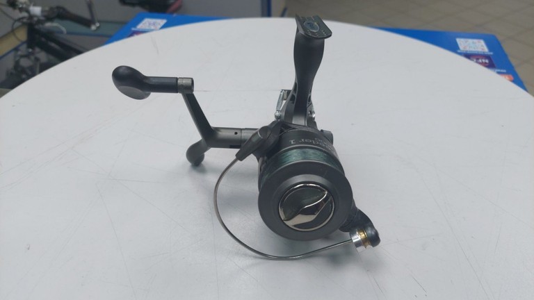 Дешиво Salmo Sniper Baitfeeder 1 4000BR / 2740BR с ломбарда