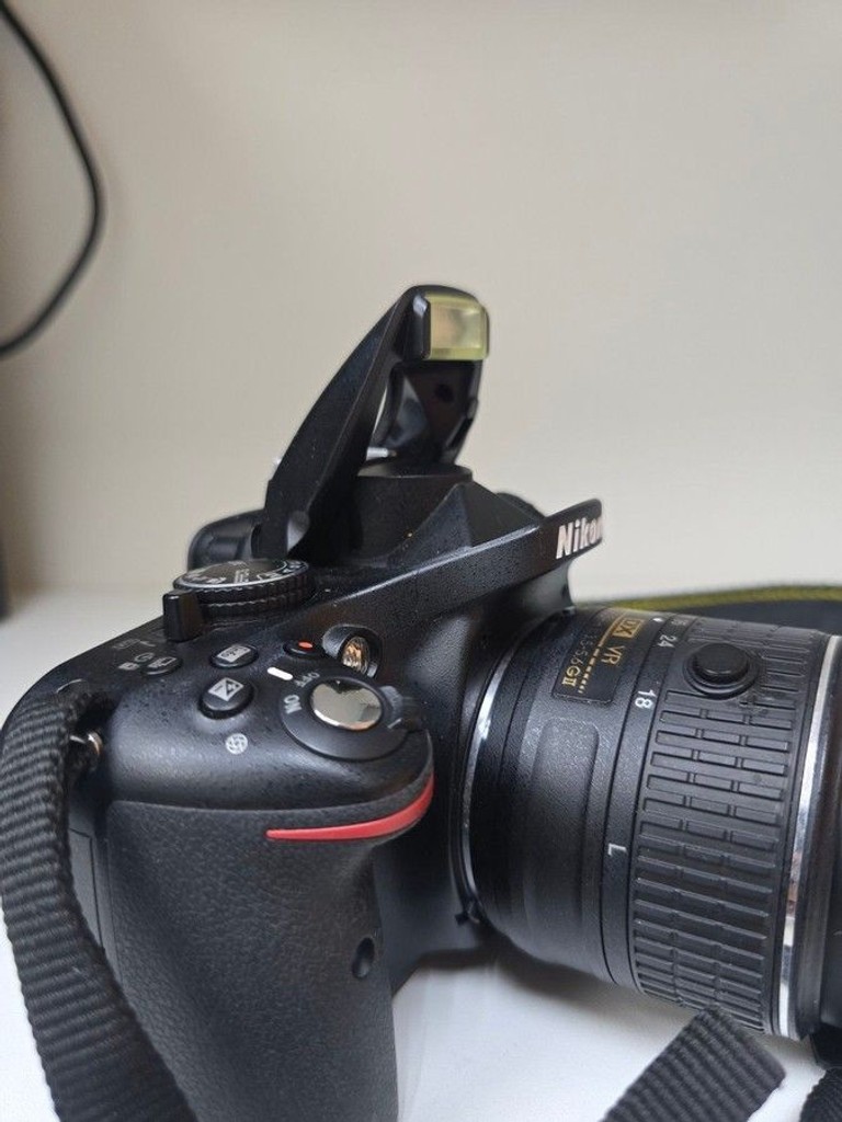 Nikon d5200 af-s nikkor 18-55mm 1:3.5-5.6g ii Код:01-201101648. Зображення 7