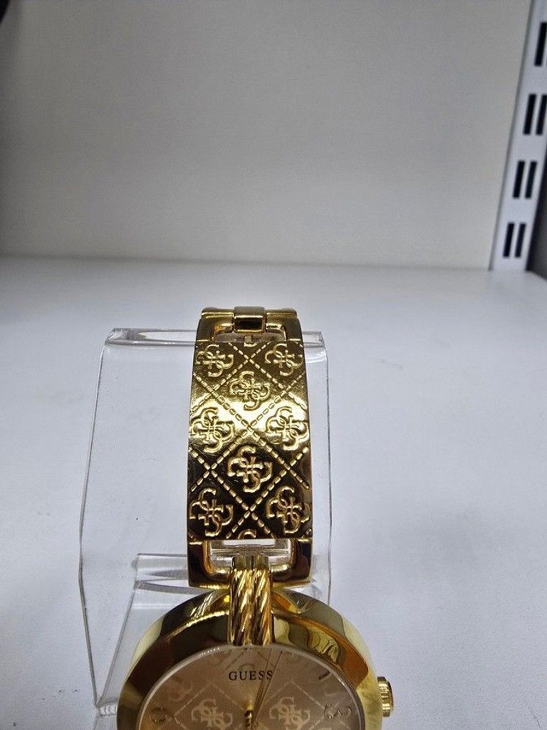 Дешиво Guess W1228L2 с ломбарда