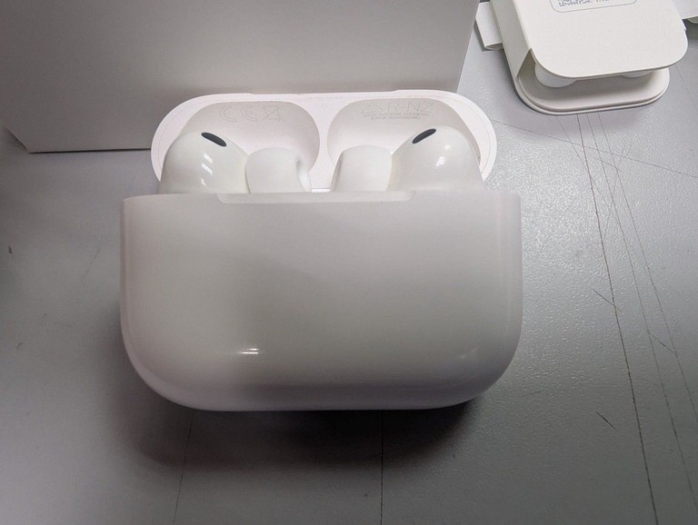 Дешево AirPods Pro 3 з ломбарду