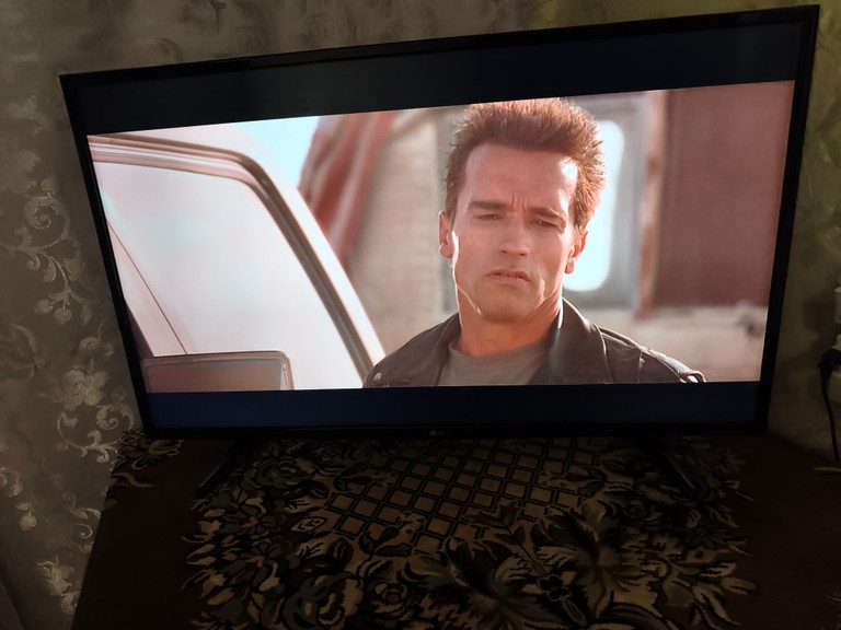Купити  LG 43UH610V Б/У