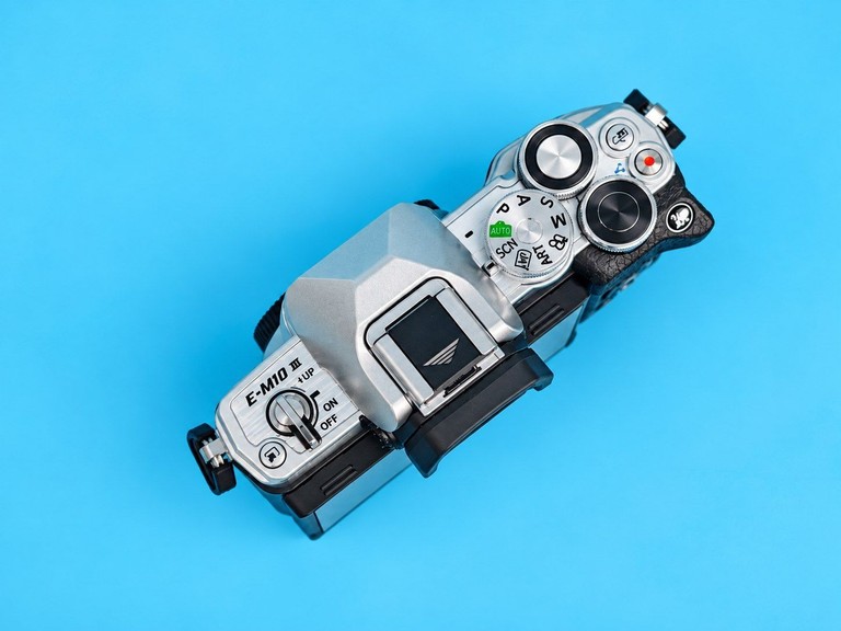 Olympus OM-D E-M10 Mark IV kit Silver. Новий. Код:null. Зображення 9