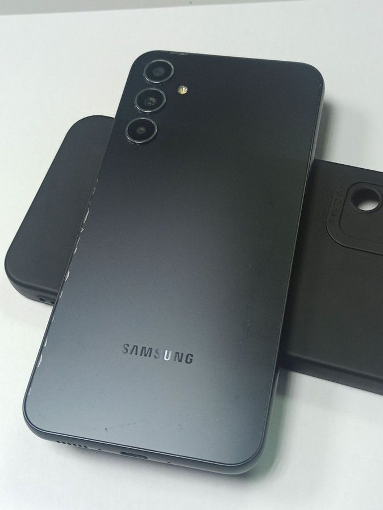 Оголошення Samsung galaxy a34 5g sm-a346e 6/128gb Б/У