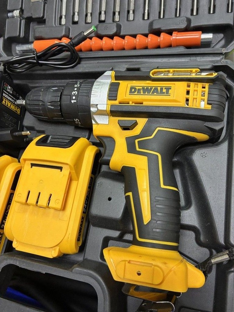 Купити Dewalt Копія dcd791 2акб зп набір Б/У
