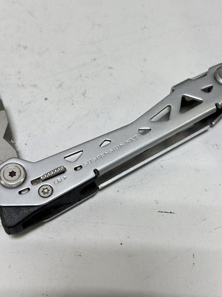 Дешиво Gerber suspension nxt multi-tool с ломбарда