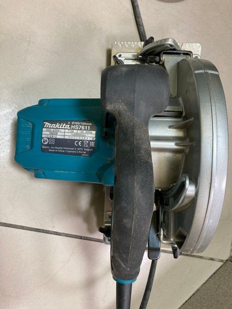 Розпродаж Makita HS7601J, продавець Техноскарб