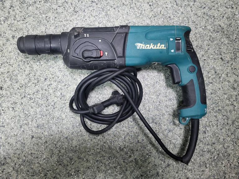 Makita hr 2470t