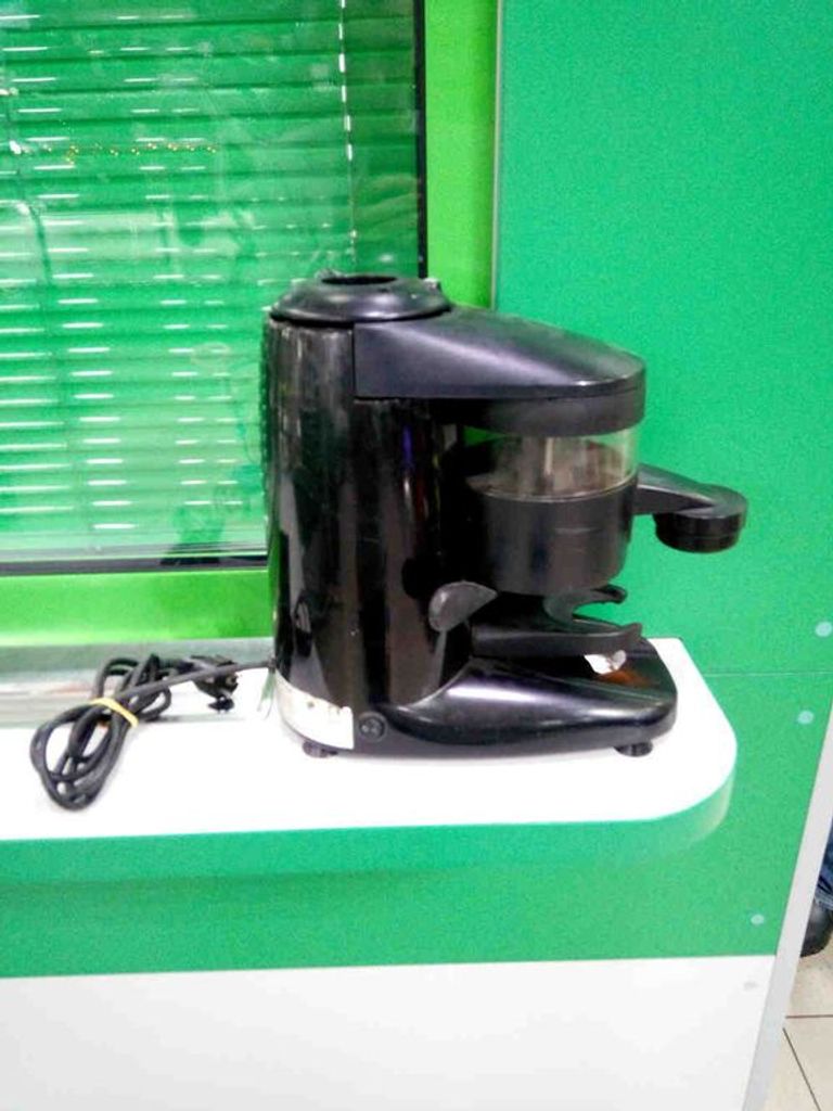 Купить Compak K 3 Negro Brillo Б/У