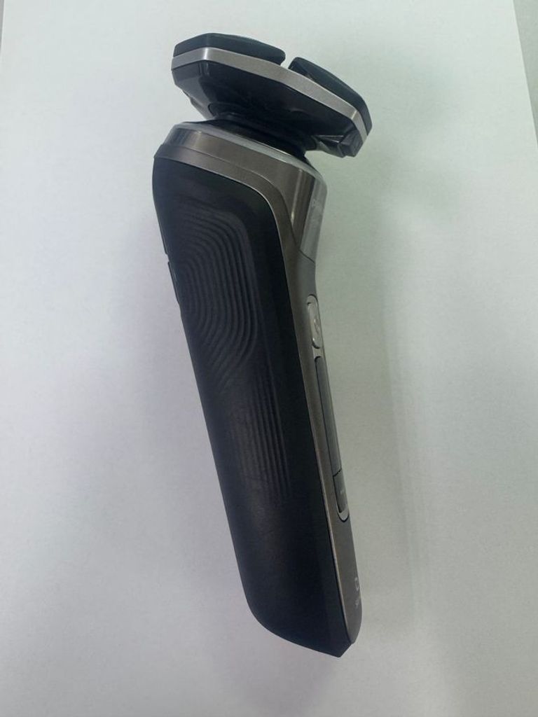 Дешево Philips Shaver Series 9000 S9974/55 з ломбарду