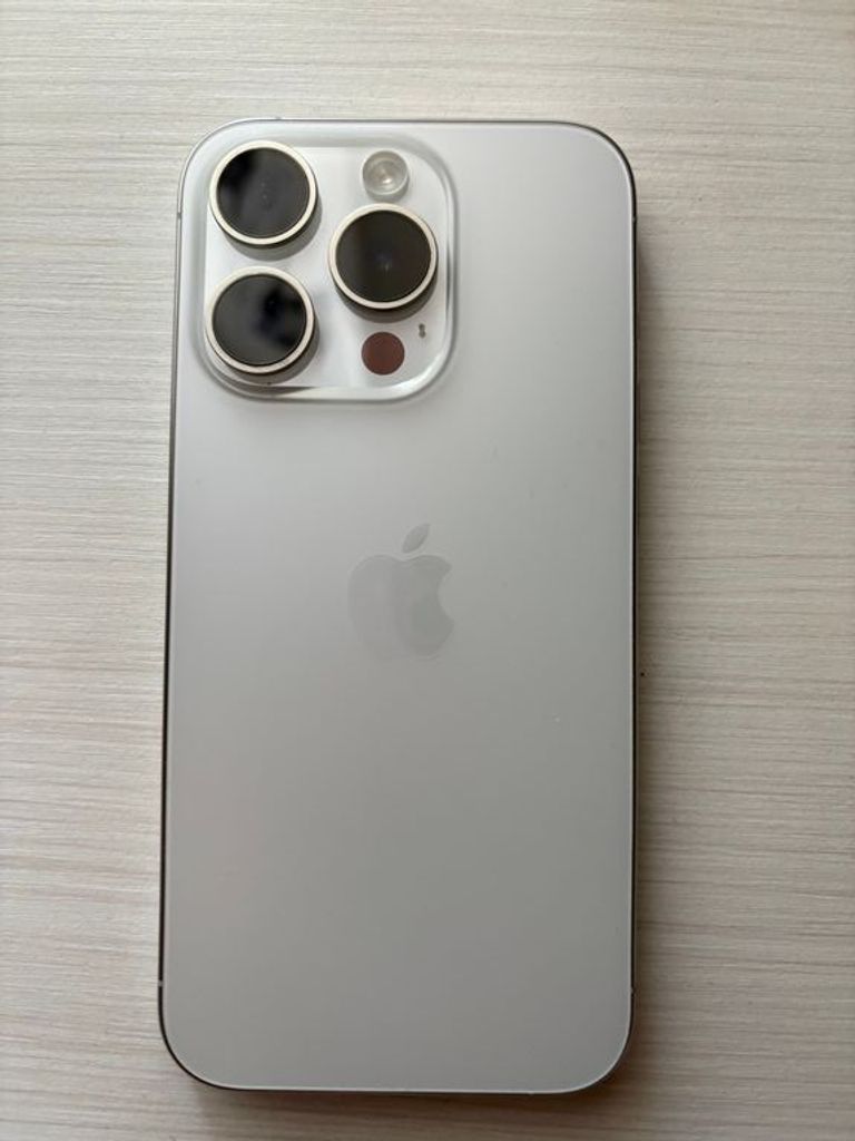 Купити Apple iPhone 15 Pro 128GB White Titanium (MTUW3) Б/У
