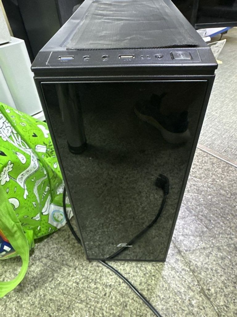 Дешево Пк amd ryzen 5 1600/ram 16 gb/hdd відсутній/ssd 240 gb/amd/ ati radeon rx 580 8gb gddr5 256bit з ломбарду