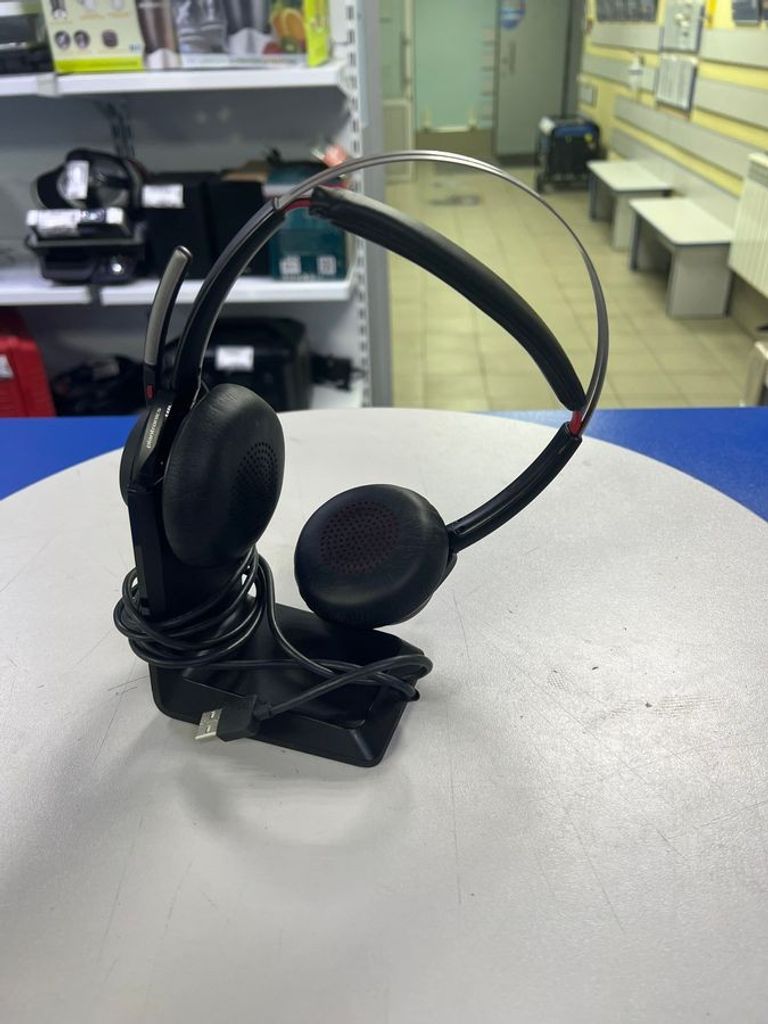 Купить Plantronics Voyager B825 (202652-01) Б/У