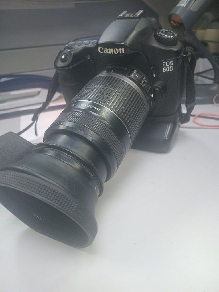 Купити Canon eos 60d + ef-s 55-250mm f/4-5,6 is stm Б/У