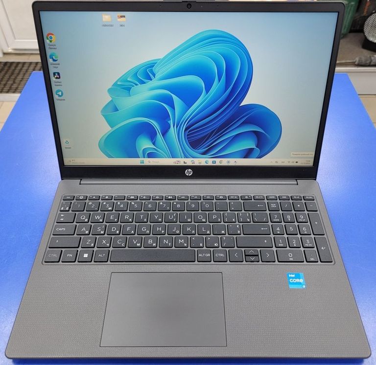Купити Hp 15/core i3-1315u ddr5/8gb ddr5/hdd *відсутній/ssd 512 gb/*інтегрована Б/У