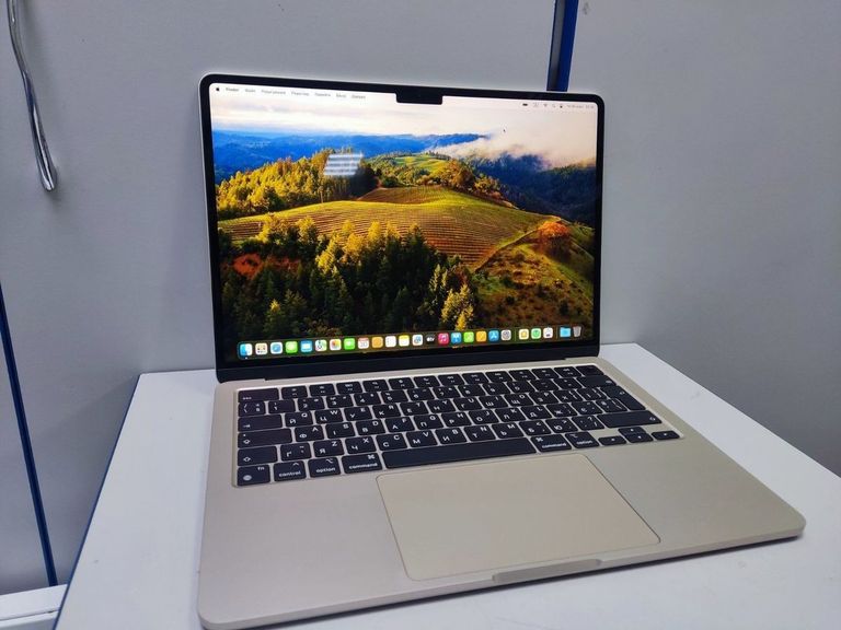 Купить Apple MacBook Air 13,6" M2 Silver 2022 (Z15X0005K) Б/У