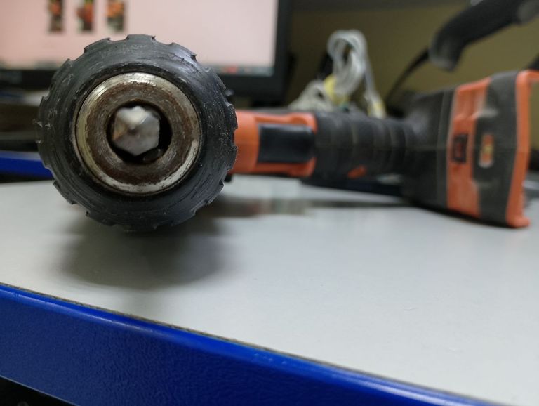 Розпродаж Black&Decker bdchd 18, продавець Техноскарб