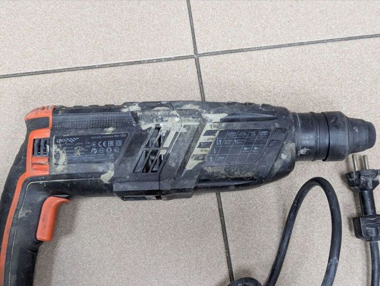 Дешево Dnipro-m RH-100 (49127000) з ломбарду