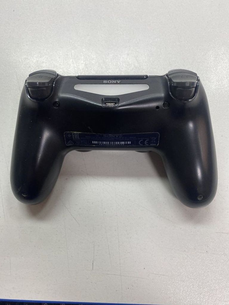 Дешево Sony DualShock 4 V2 Black (9870357) з ломбарду