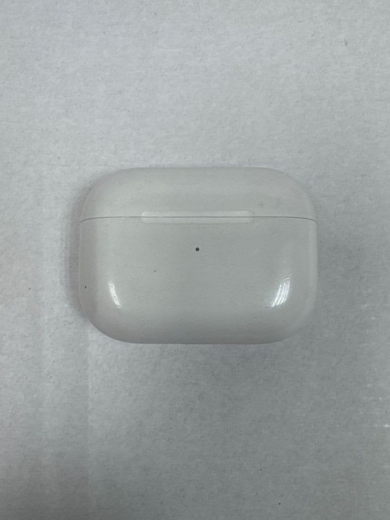 Купити Apple airpods pro 2nd generation with magsafe charging case usb-c Б/У