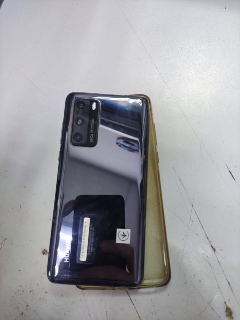 Дешево Huawei p40 8/128gb з ломбарду